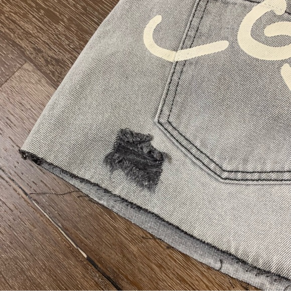 Ed Hardy grey wash Cross denim printed mini skirt L NWT - Picture 14 of 14